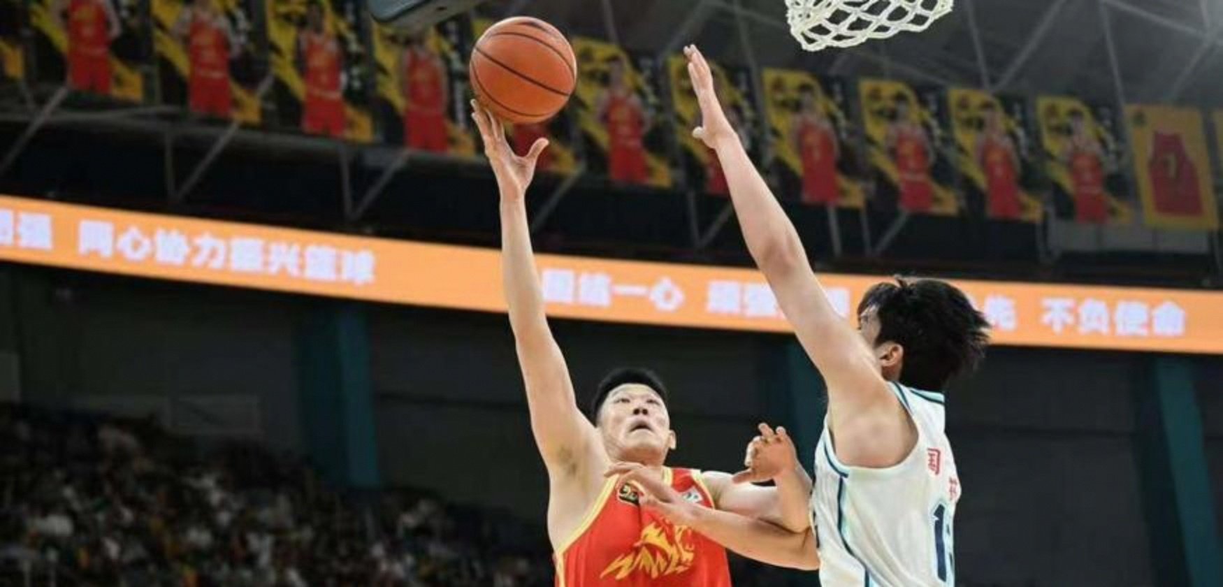 开云官网-包含风云突变！广厦男篮赛前篮板制胜；NBA常规赛版图或变；底气十足；纪律约束更严格的词条