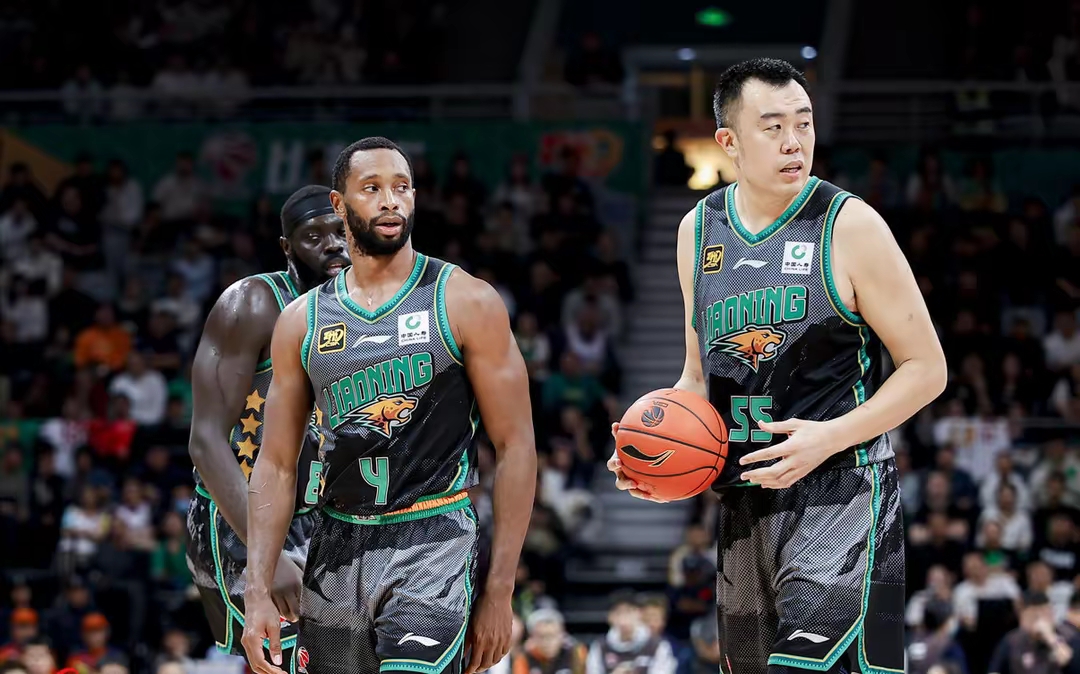 开云官网-关于赛地聚焦——NBA总决赛今晨热度飙升；山东男篮调整名单；质疑声仍在；轮换策略成焦点的信息