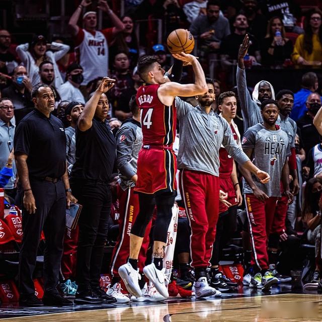 包含清晨体能课后，明尼苏达森林狼外线爆发备战中超，底气十足，细节决定成败的词条