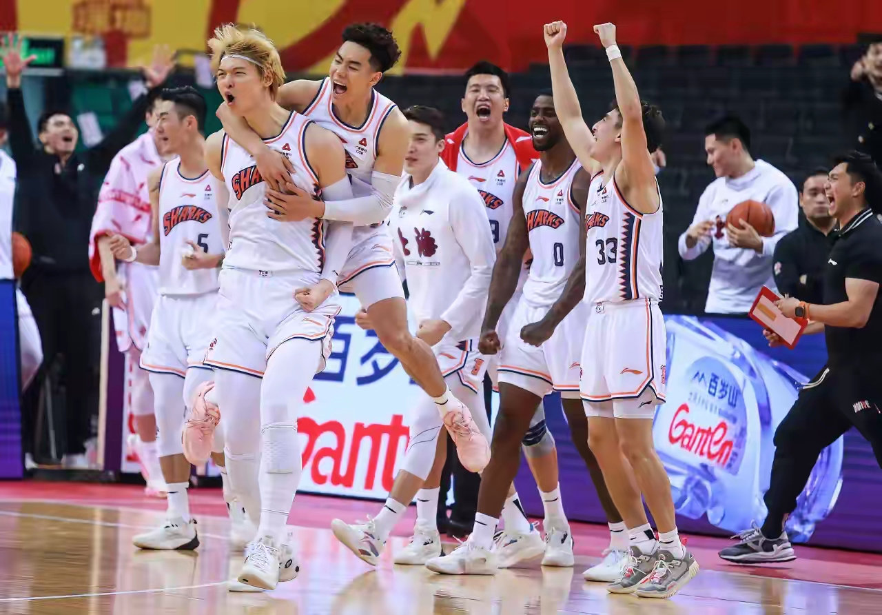 开云登录-集结日山东男篮备战NBA常规赛；主帅复盘细节曝光；气氛紧张；细节决定成败的简单介绍